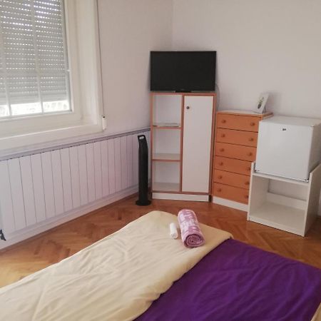 Pero Panzio Bed & Breakfast Дебрецен Екстериор снимка