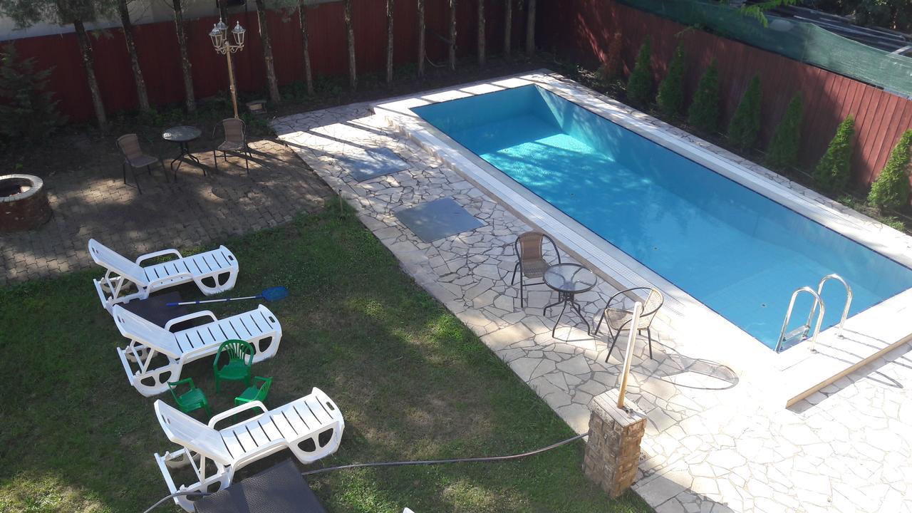 Pero Panzio Bed & Breakfast Дебрецен Екстериор снимка