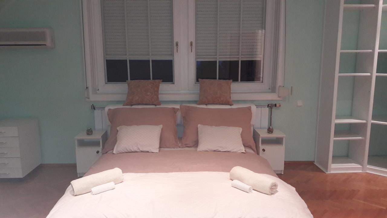 Pero Panzio Bed & Breakfast Дебрецен Екстериор снимка