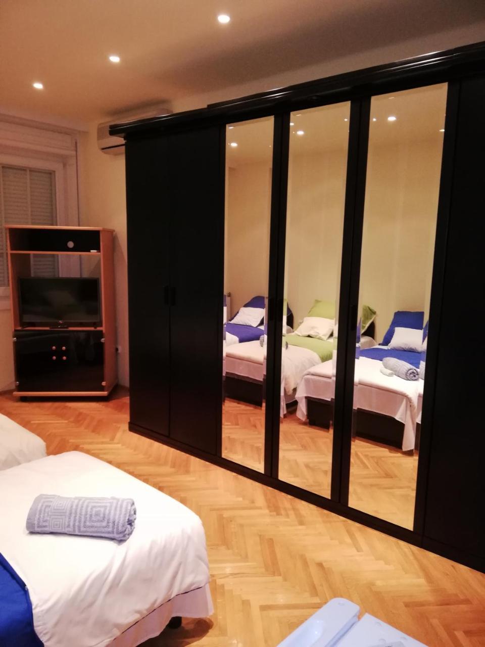 Pero Panzio Bed & Breakfast Дебрецен Екстериор снимка