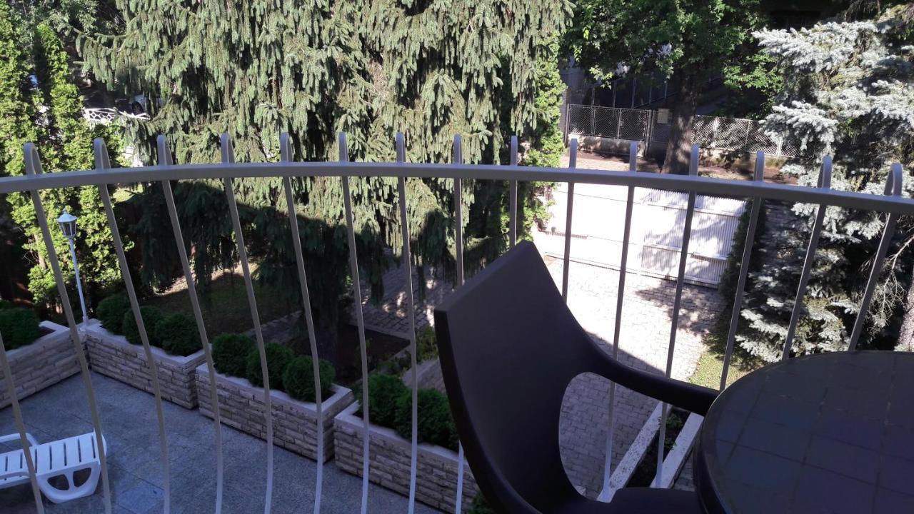 Pero Panzio Bed & Breakfast Дебрецен Екстериор снимка